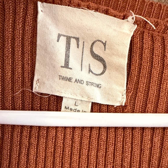 TS Women's Rust Ribbed Cardigan - Picture 2 of 3